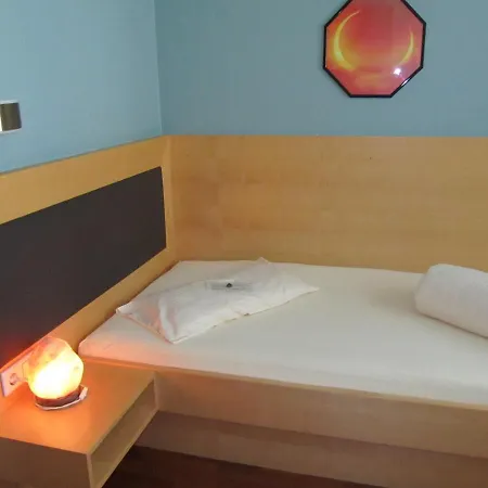 ホテル Businesshotel Valerian 3*
