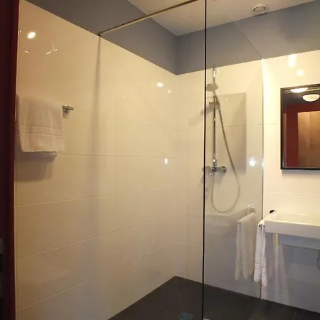 ホテル Businesshotel Valerian 3*