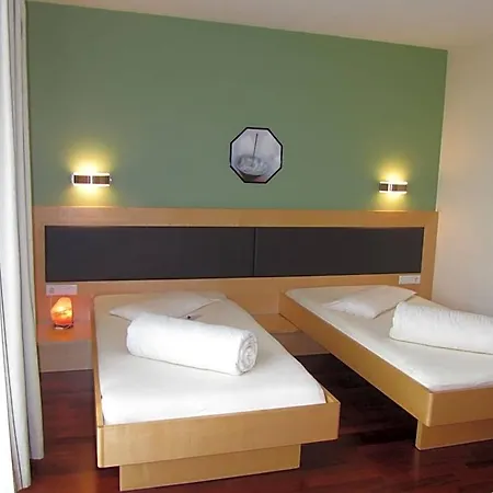 Businesshotel Valerian 3* 호헤넴스
