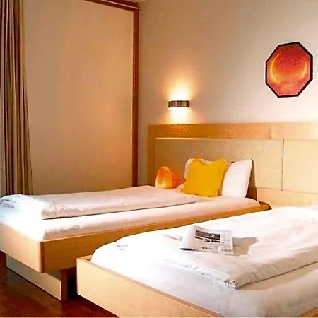 ホテル Businesshotel Valerian 3*