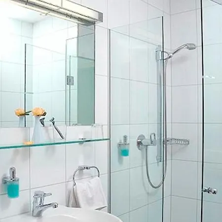 Businesshotel Valerian Hotell 3*